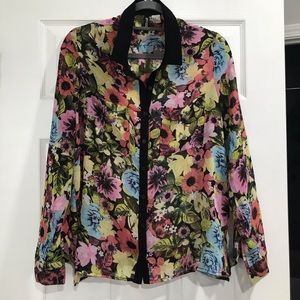 Floral Button Up Blouse 🌸